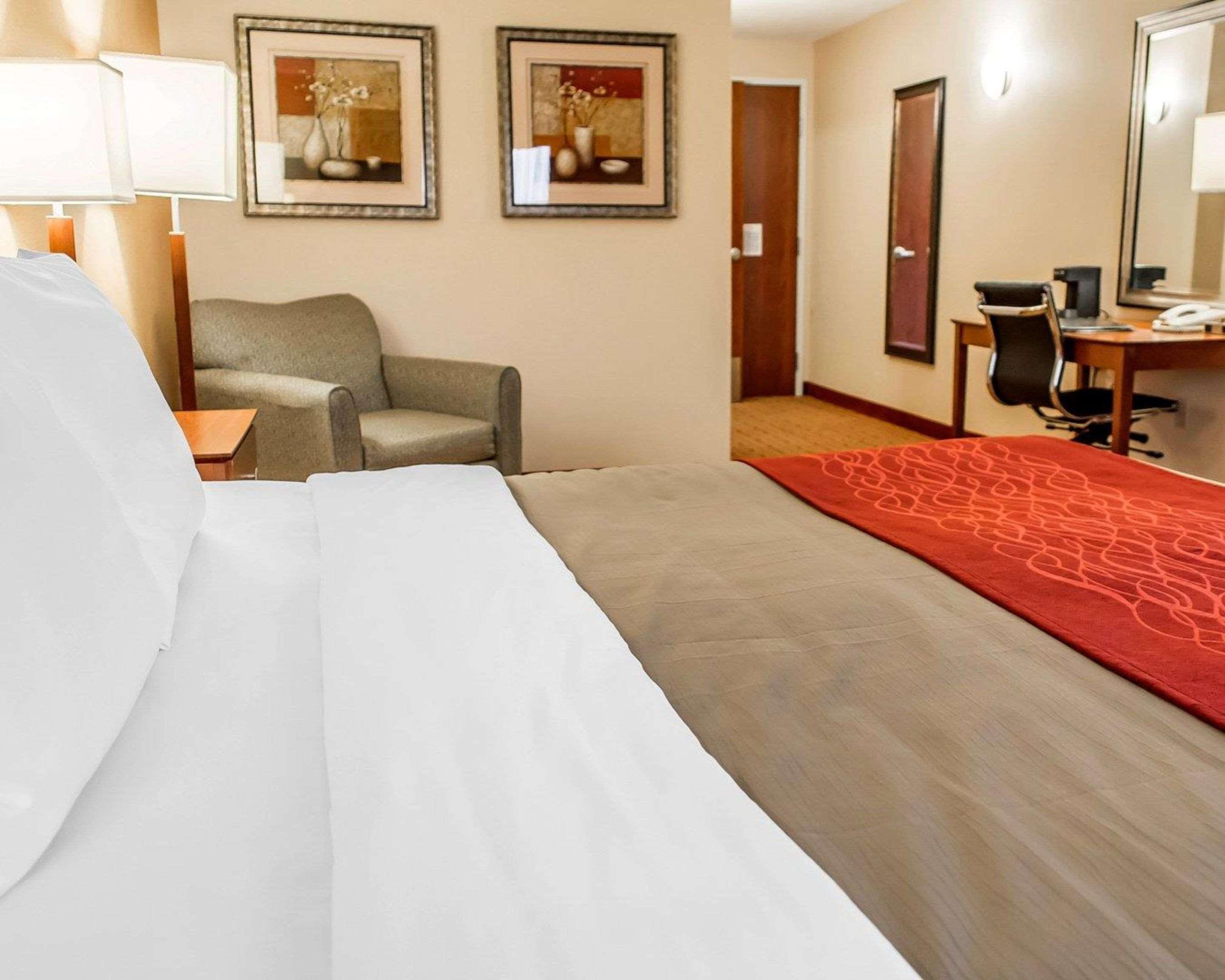 Comfort Inn & Suites Franklin East Exteriör bild